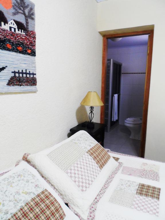 Petit Rivera Hotel الغرفة الصورة